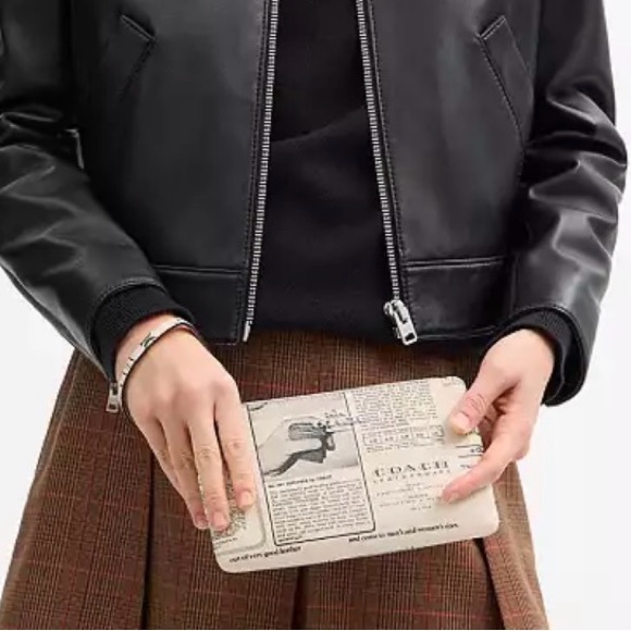 Coach limited edition Newspaper Print Wristlet - Picture 2 of 2
